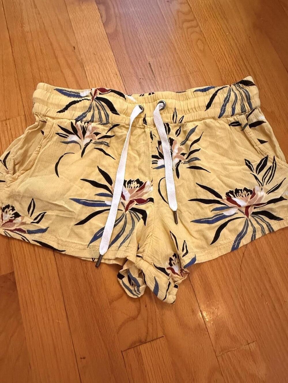 Jetty Floral Shorts Sz Medium Lightweight Drawstring